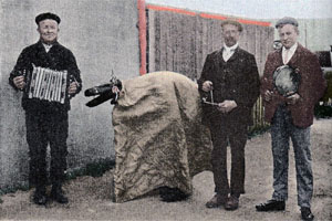 Colourised black and white photograph of Hoodeners at Walmer, Kent